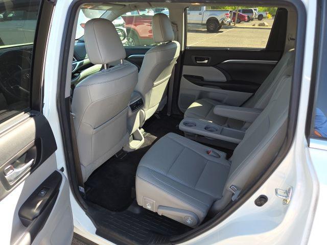 used 2018 Toyota Highlander car, priced at $32,997