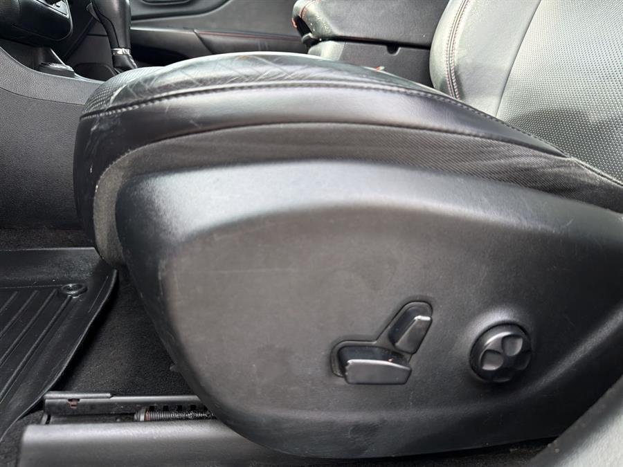 used 2019 Jeep Cherokee car, priced at $17,999