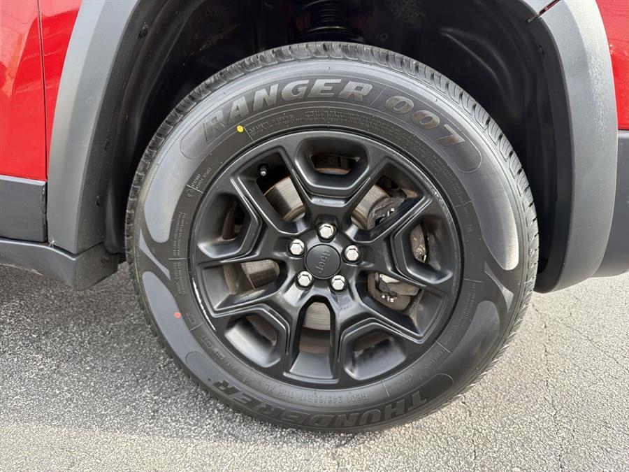 used 2019 Jeep Cherokee car, priced at $17,999