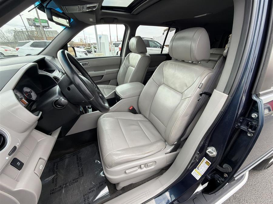 used 2011 Honda Pilot car, priced at $9,999