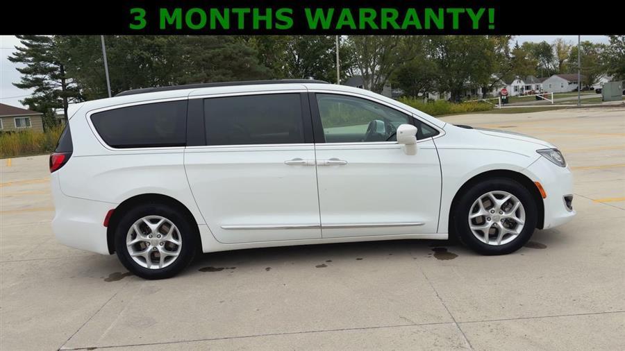 used 2017 Chrysler Pacifica car, priced at $12,350