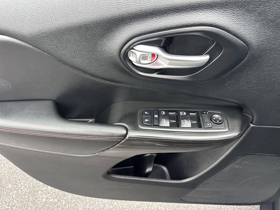 used 2014 Jeep Cherokee car, priced at $11,999
