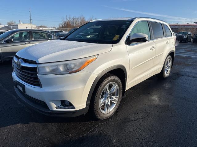used 2016 Toyota Highlander car, priced at $12,725