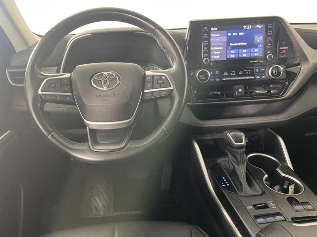 used 2022 Toyota Highlander car, priced at $34,739