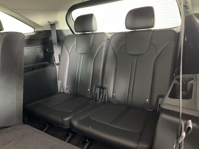 used 2025 Kia Sorento car, priced at $29,999