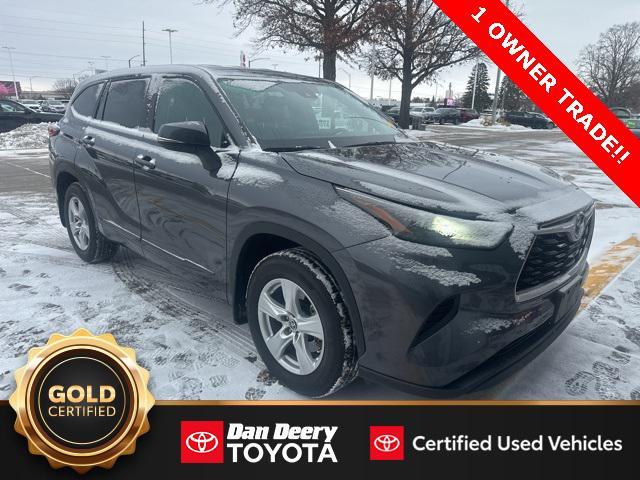 used 2023 Toyota Highlander car, priced at $34,600