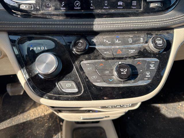 used 2021 Chrysler Pacifica car, priced at $19,643