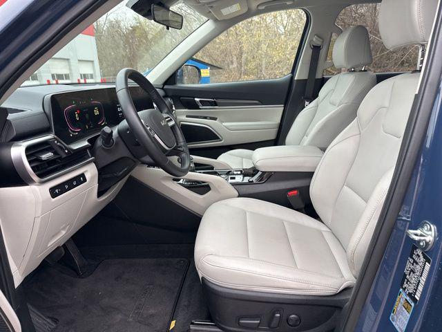 used 2025 Kia Telluride car, priced at $35,550
