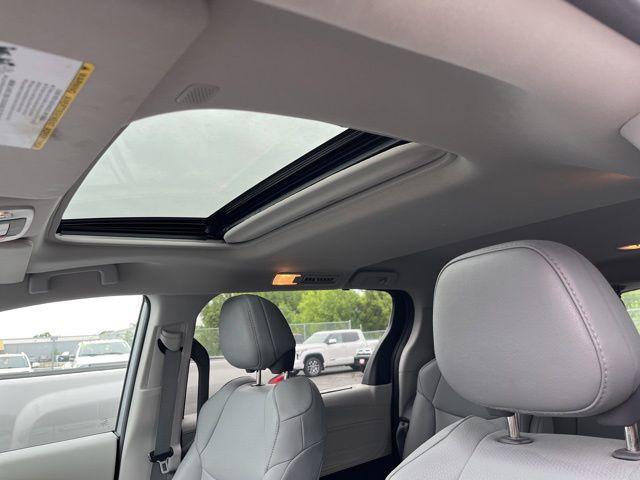used 2022 Toyota Sienna car
