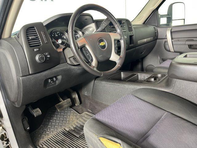 used 2011 Chevrolet Silverado 2500 car, priced at $9,000