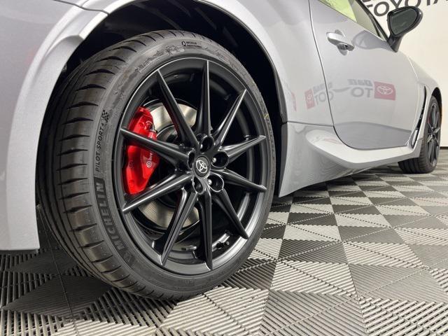 new 2025 Toyota GR86 car, priced at $35,010