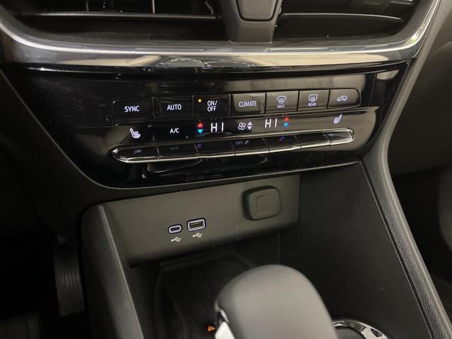 used 2025 Buick Encore GX car, priced at $30,000