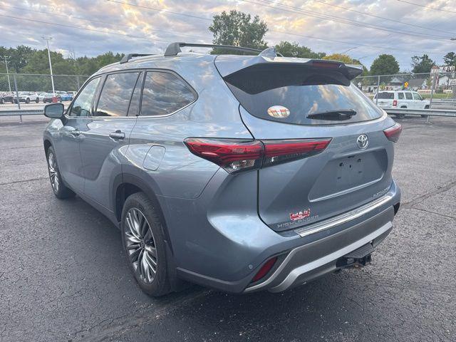 used 2020 Toyota Highlander car, priced at $32,000