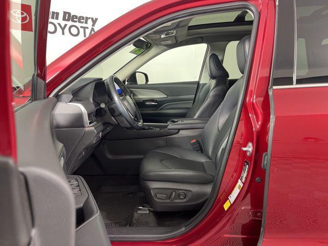 used 2024 Toyota Grand Highlander car, priced at $39,500