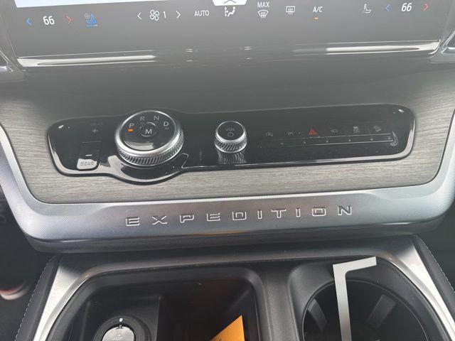 used 2025 Ford Expedition car, priced at $71,066