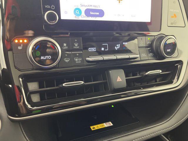 used 2024 Toyota Highlander car, priced at $37,296