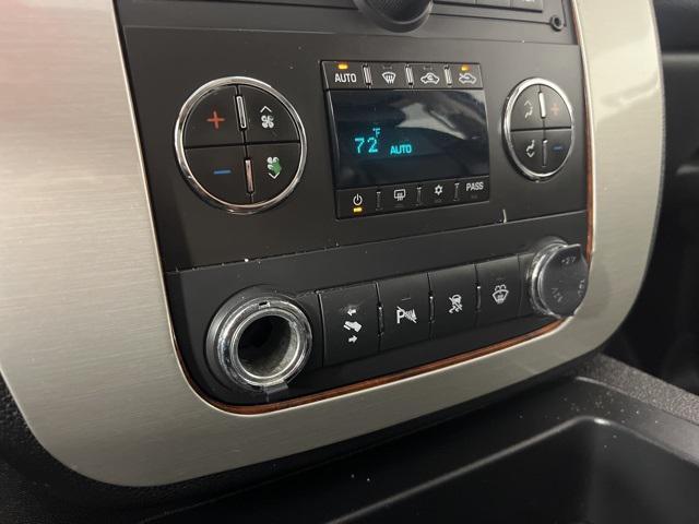 used 2007 Chevrolet Avalanche car, priced at $9,400