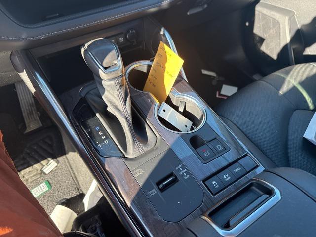 used 2021 Toyota Highlander Hybrid car, priced at $37,934