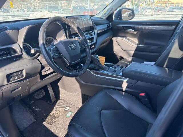 used 2021 Toyota Highlander Hybrid car, priced at $37,934