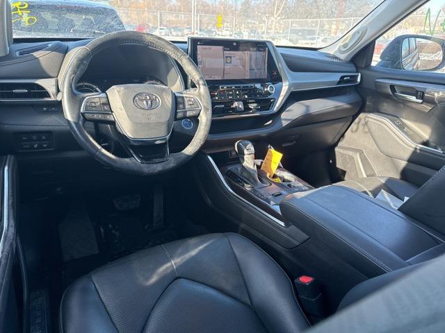 used 2021 Toyota Highlander Hybrid car, priced at $37,934