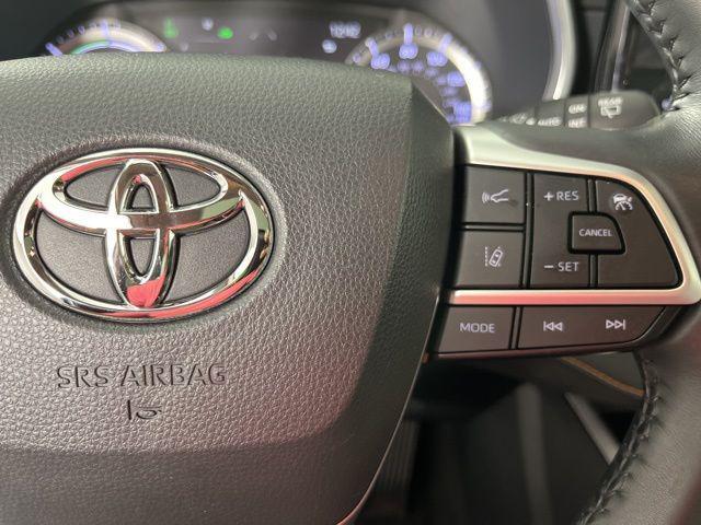 used 2023 Toyota Highlander Hybrid car, priced at $41,933