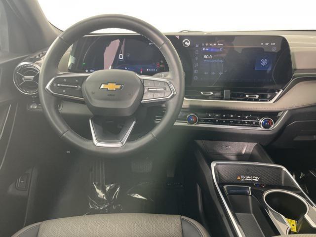 used 2025 Chevrolet Equinox car, priced at $27,305