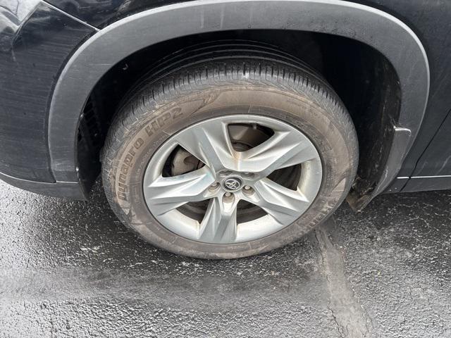 used 2018 Toyota Highlander car, priced at $23,400
