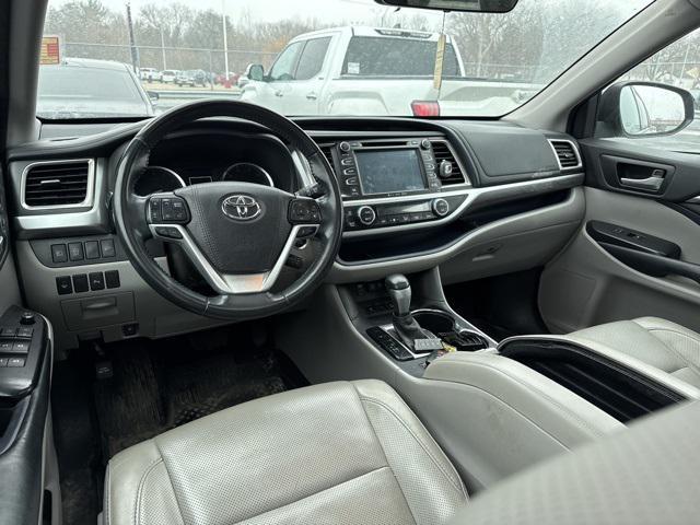 used 2018 Toyota Highlander car, priced at $23,400