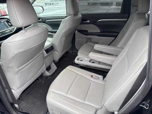 used 2018 Toyota Highlander car, priced at $23,400