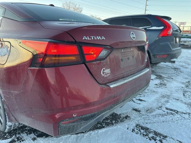 used 2022 Nissan Altima car