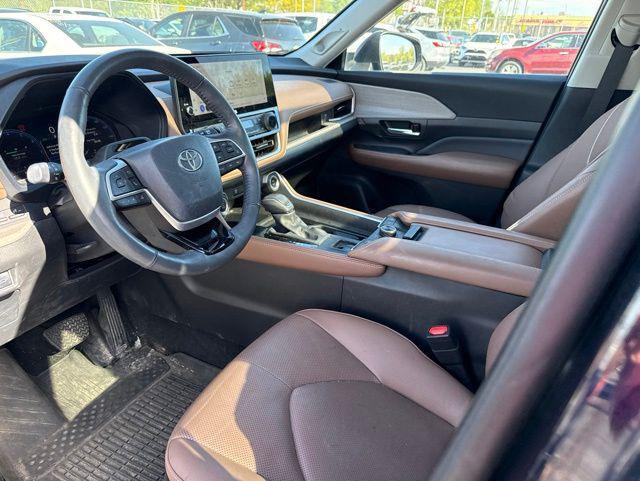 used 2024 Toyota Grand Highlander car