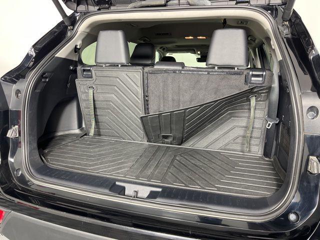 used 2024 Toyota Highlander car, priced at $39,519