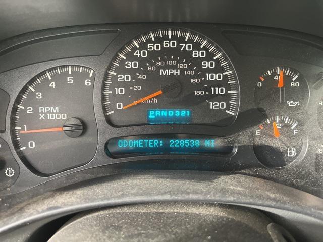 used 2004 Chevrolet Silverado 2500 car, priced at $6,500