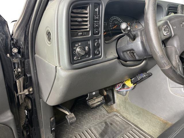 used 2004 Chevrolet Silverado 2500 car, priced at $6,500