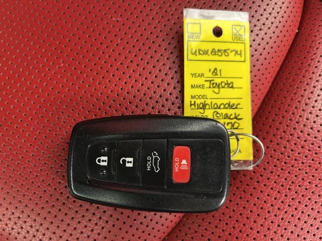 used 2021 Toyota Highlander car, priced at $32,500