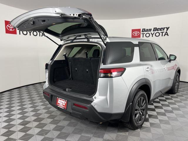 used 2024 Nissan Pathfinder car, priced at $28,075
