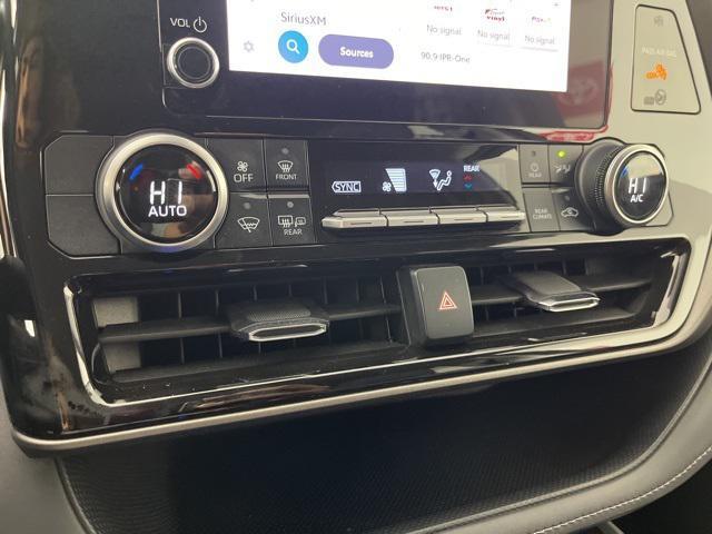 used 2023 Toyota Highlander car, priced at $31,977