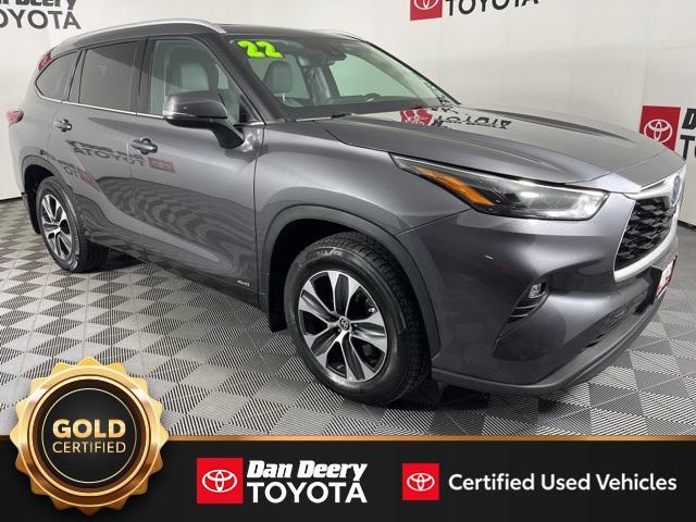 used 2022 Toyota Highlander Hybrid car, priced at $33,466