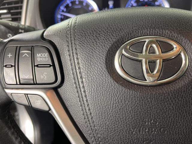 used 2015 Toyota Highlander car, priced at $12,757