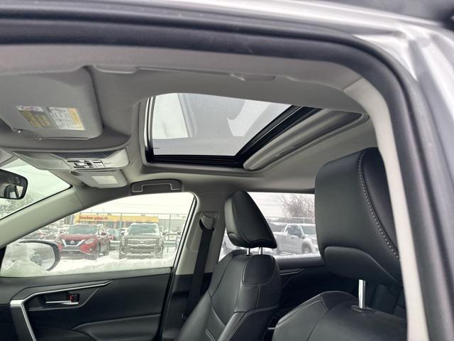 used 2020 Toyota RAV4 car, priced at $27,600