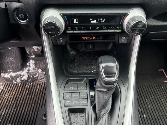 used 2020 Toyota RAV4 car, priced at $27,600