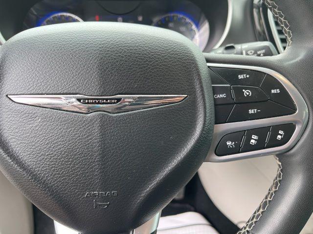 used 2023 Chrysler Pacifica car