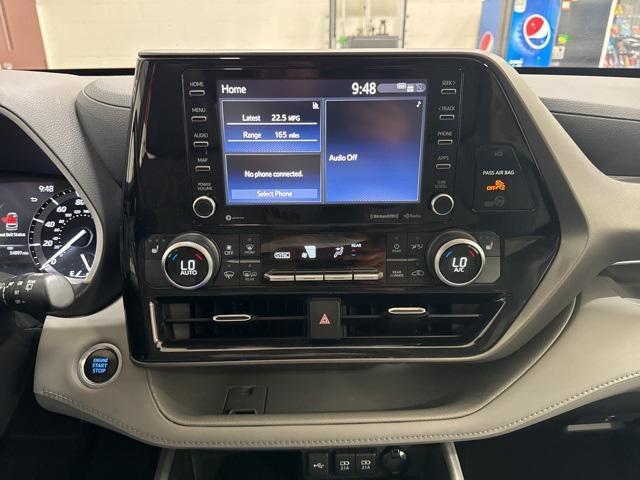 used 2021 Toyota Highlander car