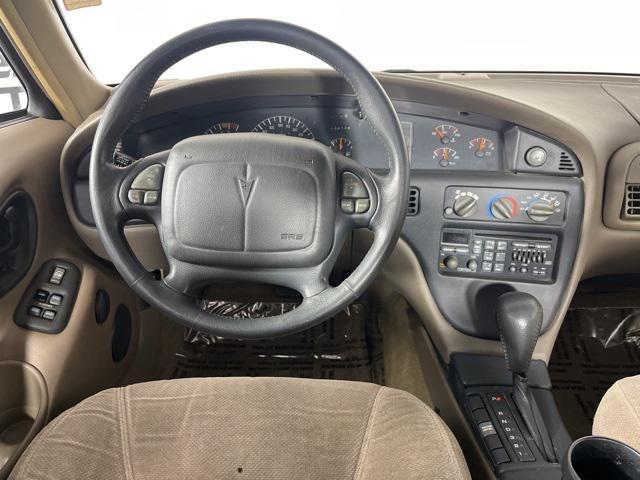 used 1998 Pontiac Bonneville car, priced at $2,995