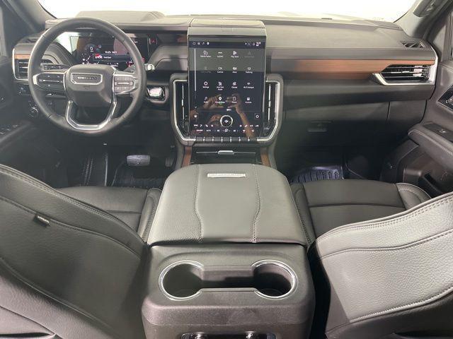 used 2025 GMC Yukon XL car, priced at $75,798