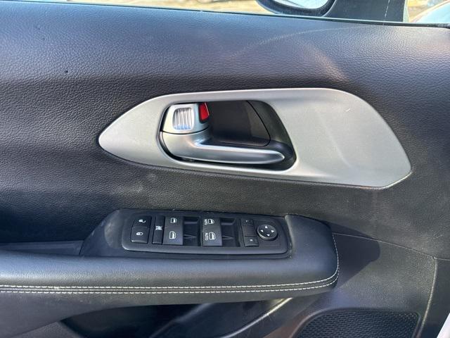 used 2023 Chrysler Pacifica car, priced at $19,030