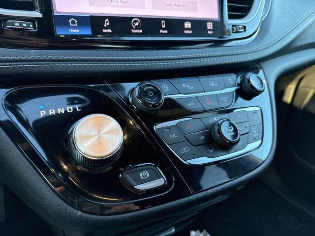 used 2023 Chrysler Pacifica car, priced at $19,030