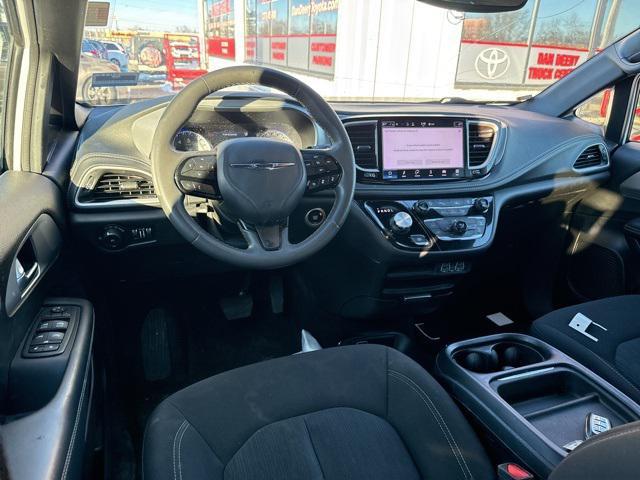 used 2023 Chrysler Pacifica car, priced at $19,030