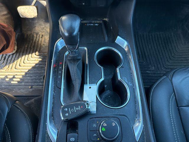 used 2022 Chevrolet Traverse car, priced at $31,000