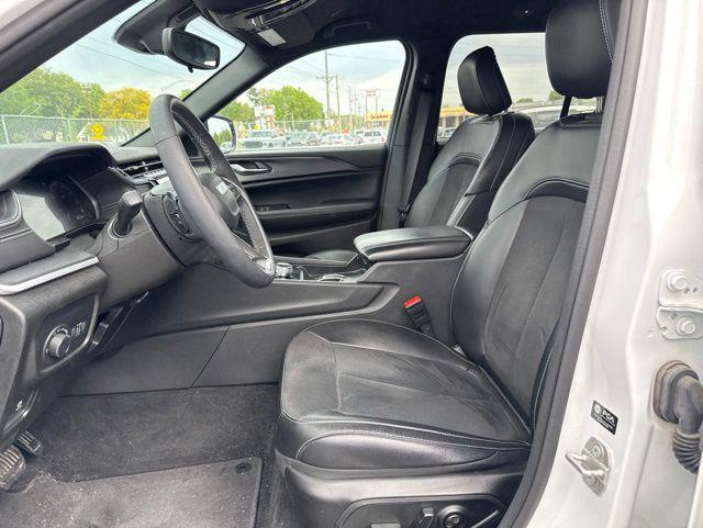 used 2024 Jeep Grand Cherokee car, priced at $27,806